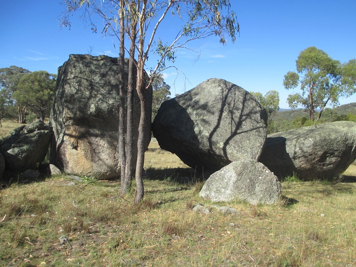 Blackbutt Boulders