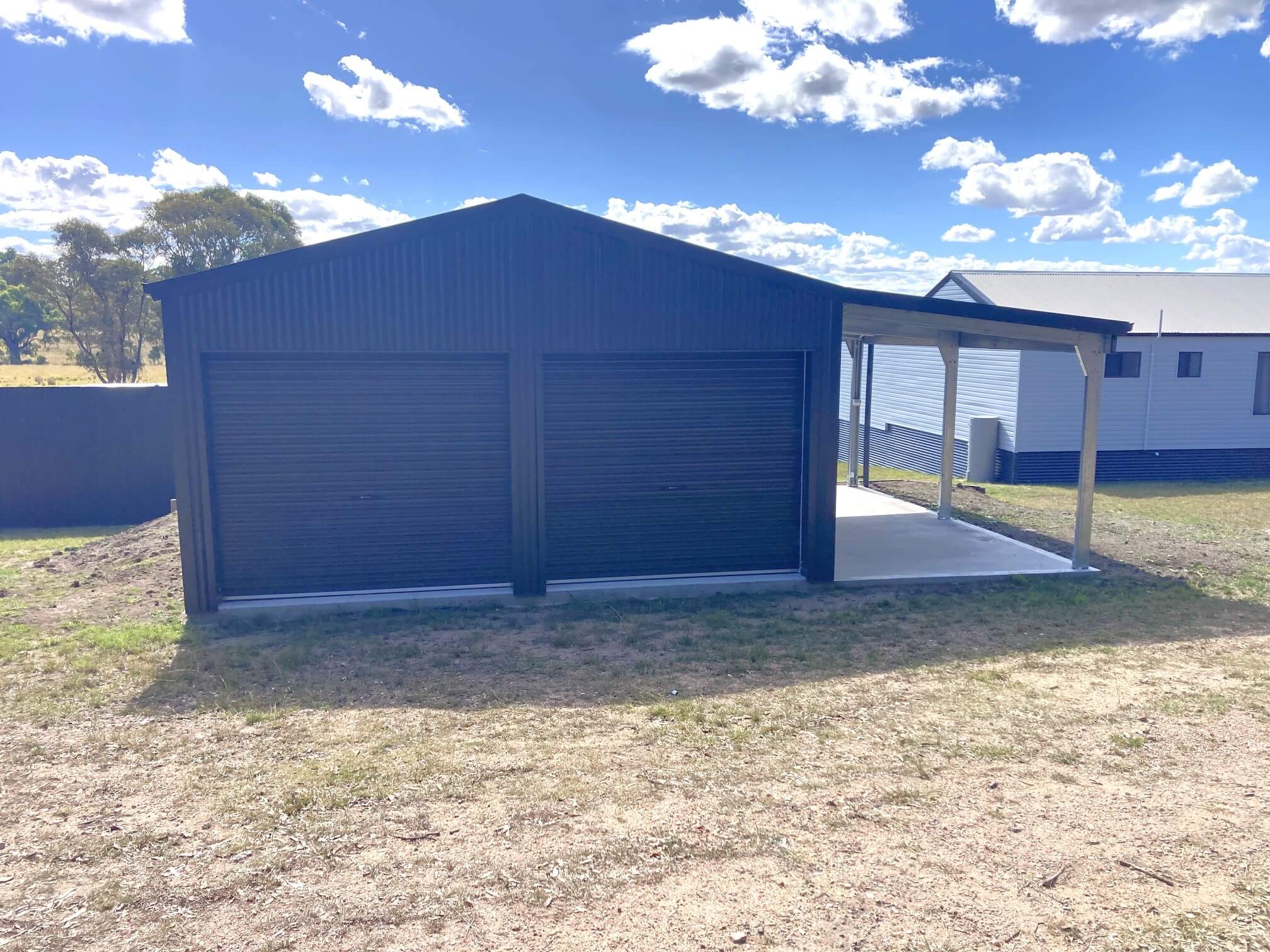 Shed with less shadow